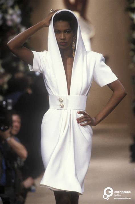 YVES SAINT LAURENT Spring Summer 1991 Paris 